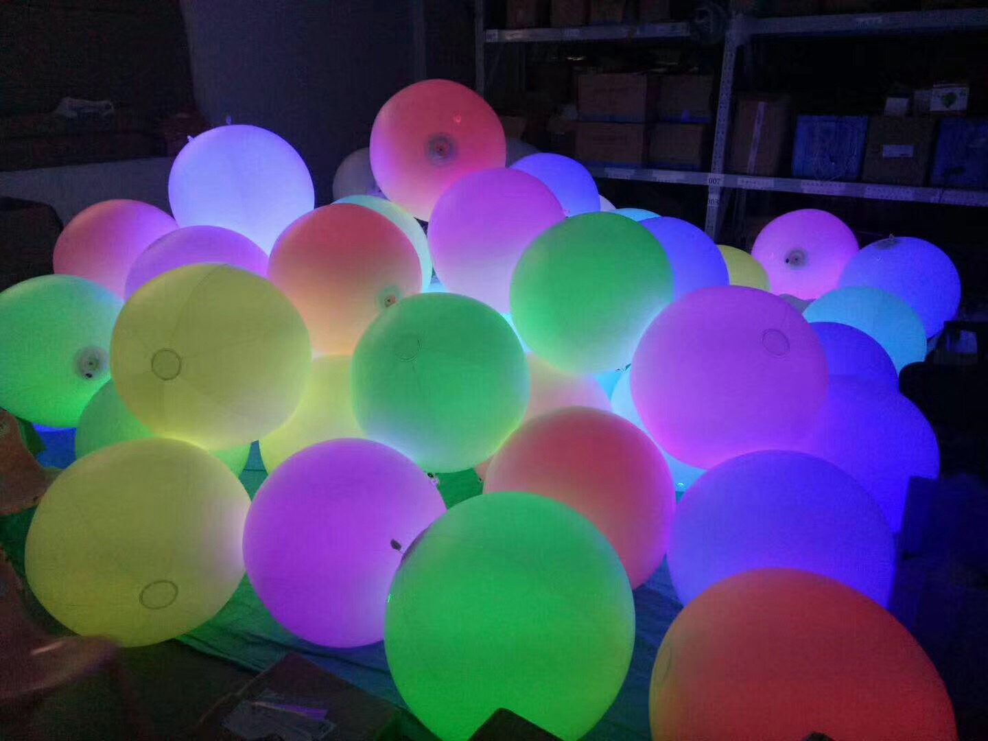 Led Balloon Light - Palla Gonfiabile LED Colorata con Sensore