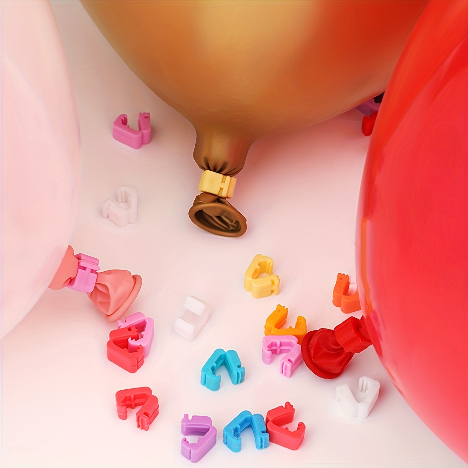 Clip Colorate in Plastica per  - Balloon Arch Kit recensione e prezzo
